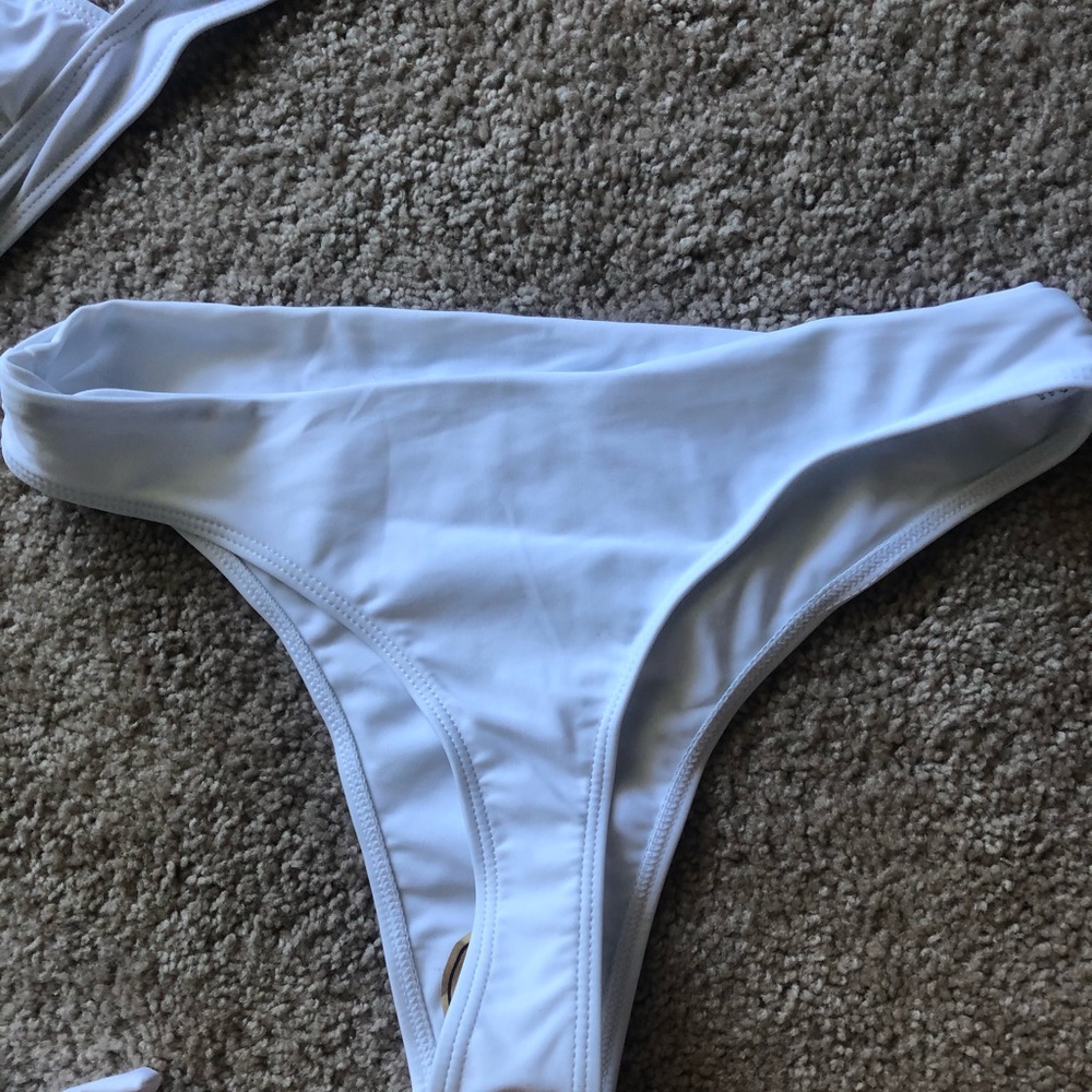 Bikini set - Picture 3 of 4